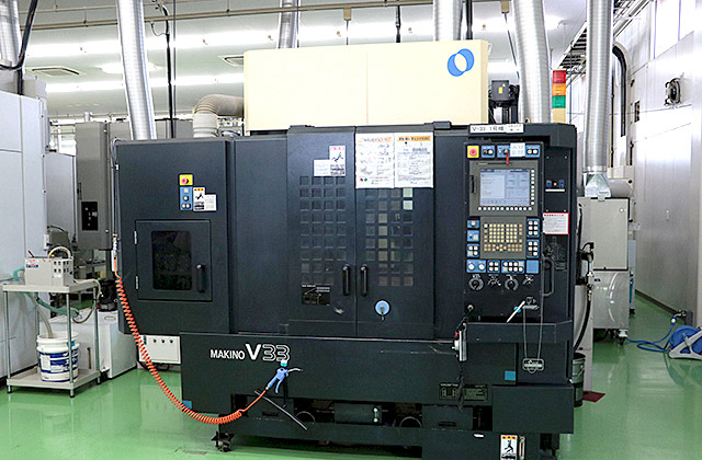 牧野 V33 三轴加工中心